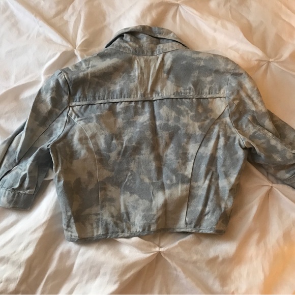 Forever 21 Tie Dye Cropped Denim Jacket - Size Small - NWT - Picture 4 of 4